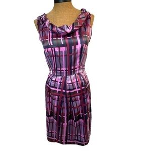 Banana Republic Purple Plaid sleeveless dress, side zip rolled scoop neck, darts